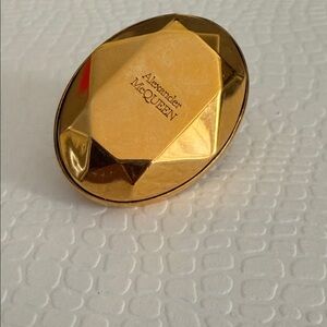 Alexander McQueen Gold one side style earring